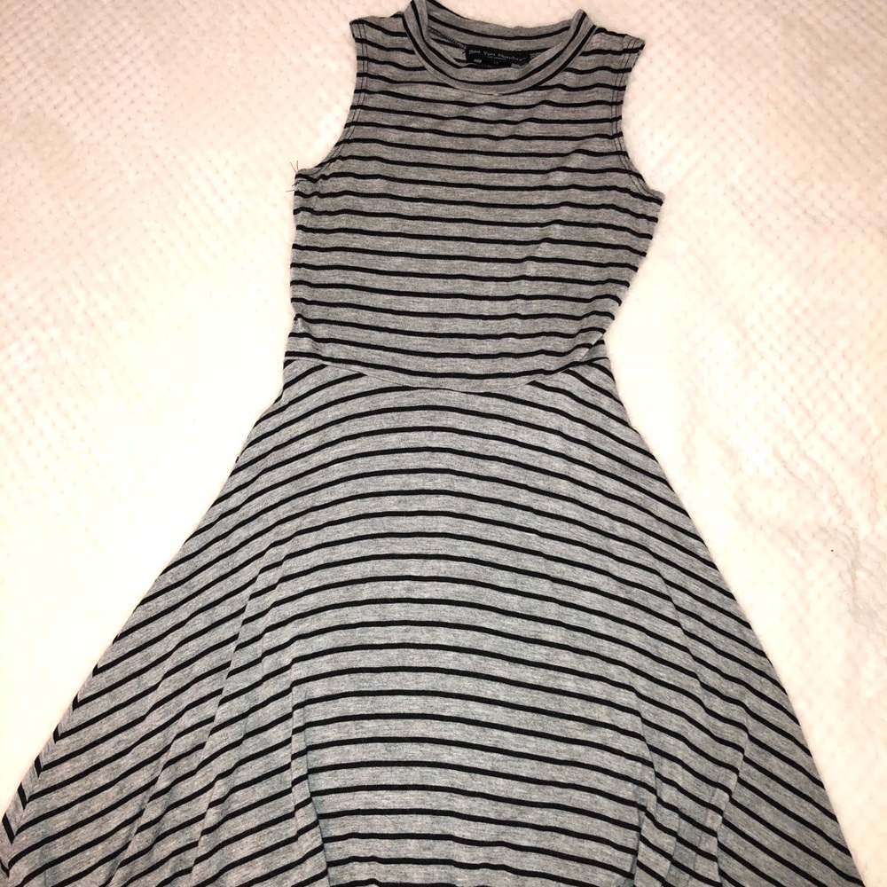 Cute sun dress!
